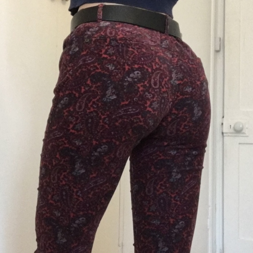 JOE’S • MAROON CORDUROY • PAISLEY PRINT • SIZE 25